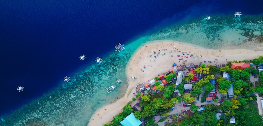 Philippines Travel Guide: Flights, Safety, Climate & Budget Tips